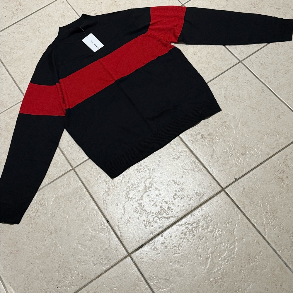Fashion Nova Black and Red Crewneck Sweater
